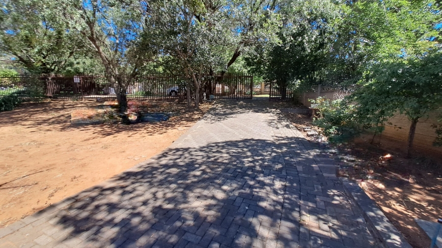 4 Bedroom Property for Sale in Pellissier Free State